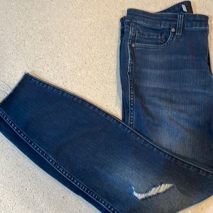 Kut from the Cloth distressed skinny jeans.  Raw hem. Size 8.